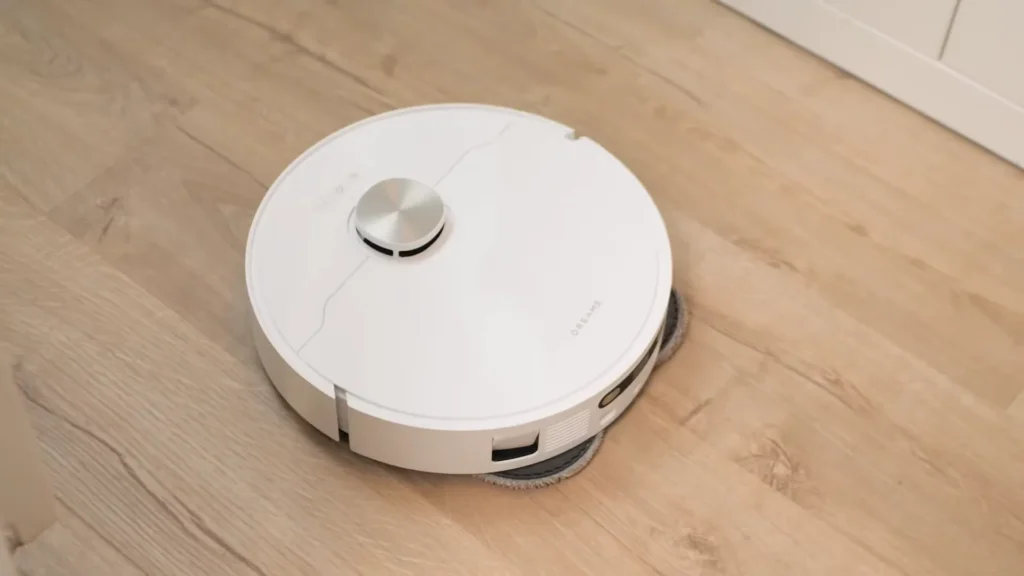 Guide pratique 2025 : aspirateurs robots adaptés aux poils d'animaux 21 Dreame L10S Pro Ultra Heat