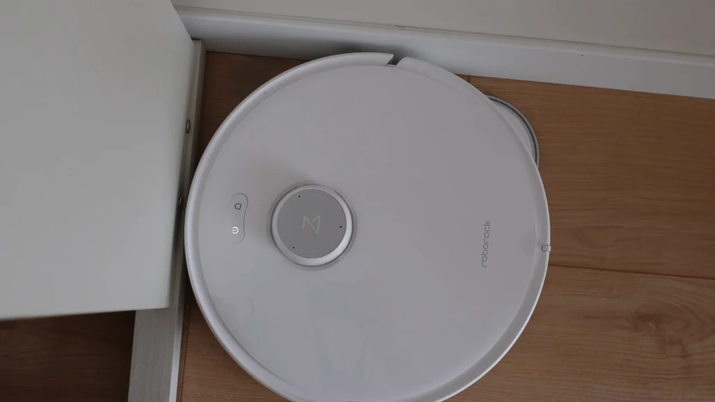 Guide pratique 2025 : aspirateurs robots adaptés aux poils d'animaux 45 Roborock Qrevo Curv Robot Aspirateur
